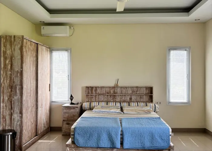 Private Near Kedungu Cozy & Affordable ゲストハウス