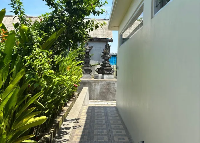 Private Near Kedungu Cozy & Affordable タナロット