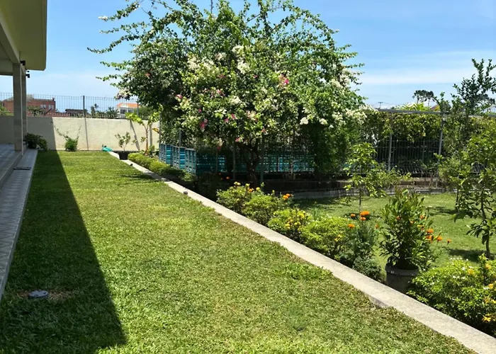 Private Near Kedungu Cozy & Affordable ゲストハウス 4*