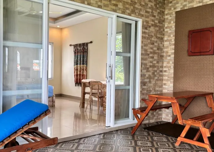 Private Near Kedungu Cozy & Affordable ゲストハウス 4*